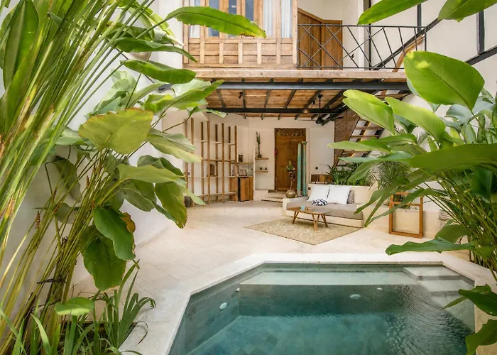 Vakantiehuis Cozy 1-br Villa, 800m From Echo