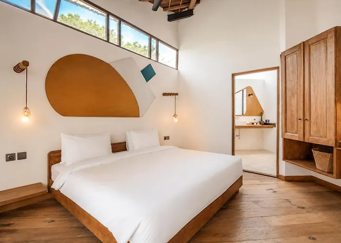 Cozy 1-Br Villa, 800M From Echo Beach *