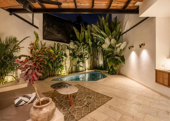Cozy 1-Br Villa, 800M From Echo Beach Vakantiehuis